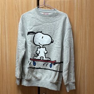 Pull&Bear Gray Snoopy Skateboard Sweater